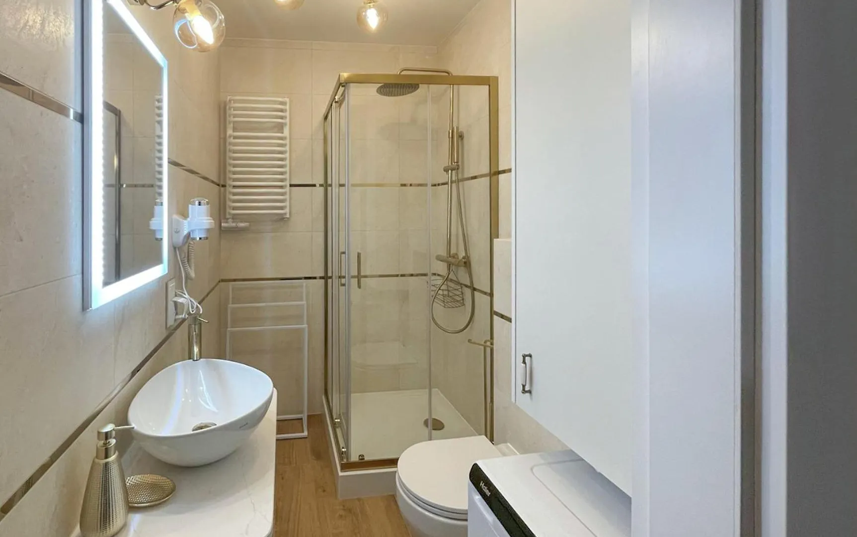 Feel Like At Home Krakow Apartment